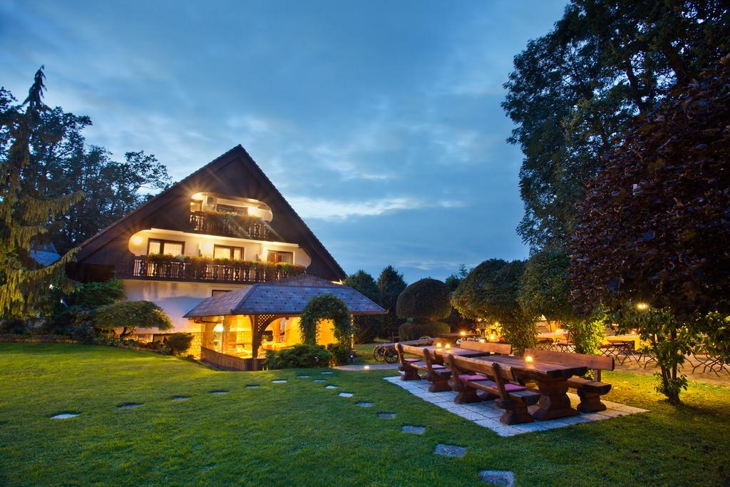 Alp Pension Bled Bagian luar foto