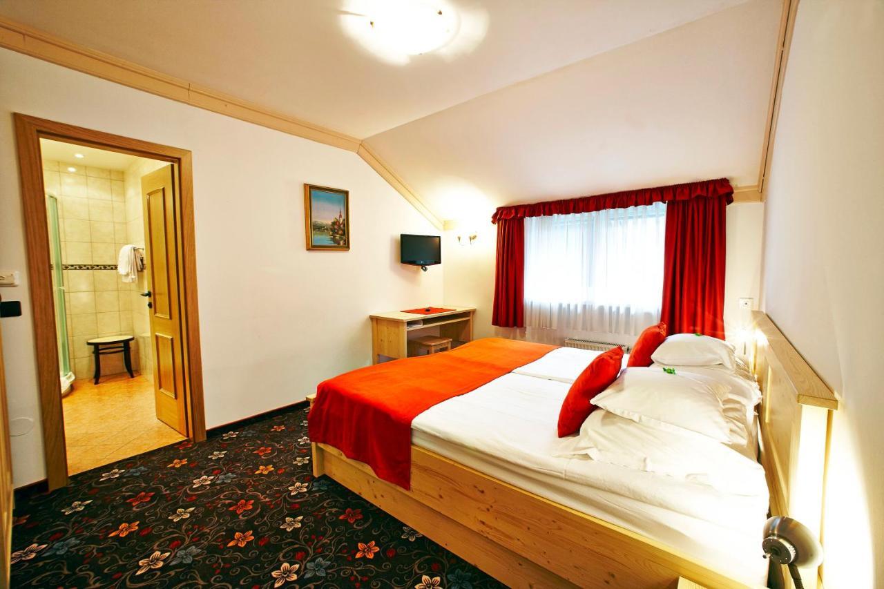 Alp Pension Bled Bagian luar foto